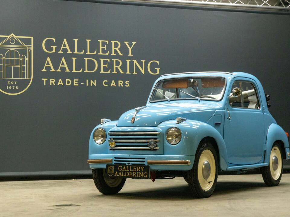 Image 21/50 of FIAT 500 C Topolino (1949)