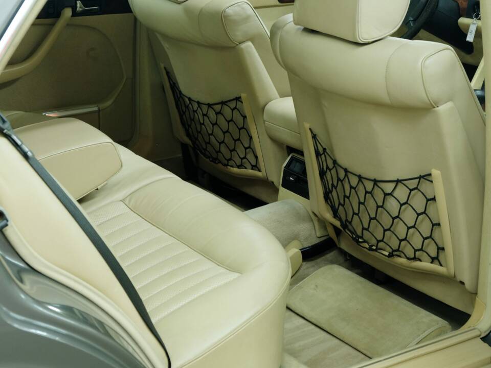Bild 29/50 von Mercedes-Benz 500 SEL (1983)