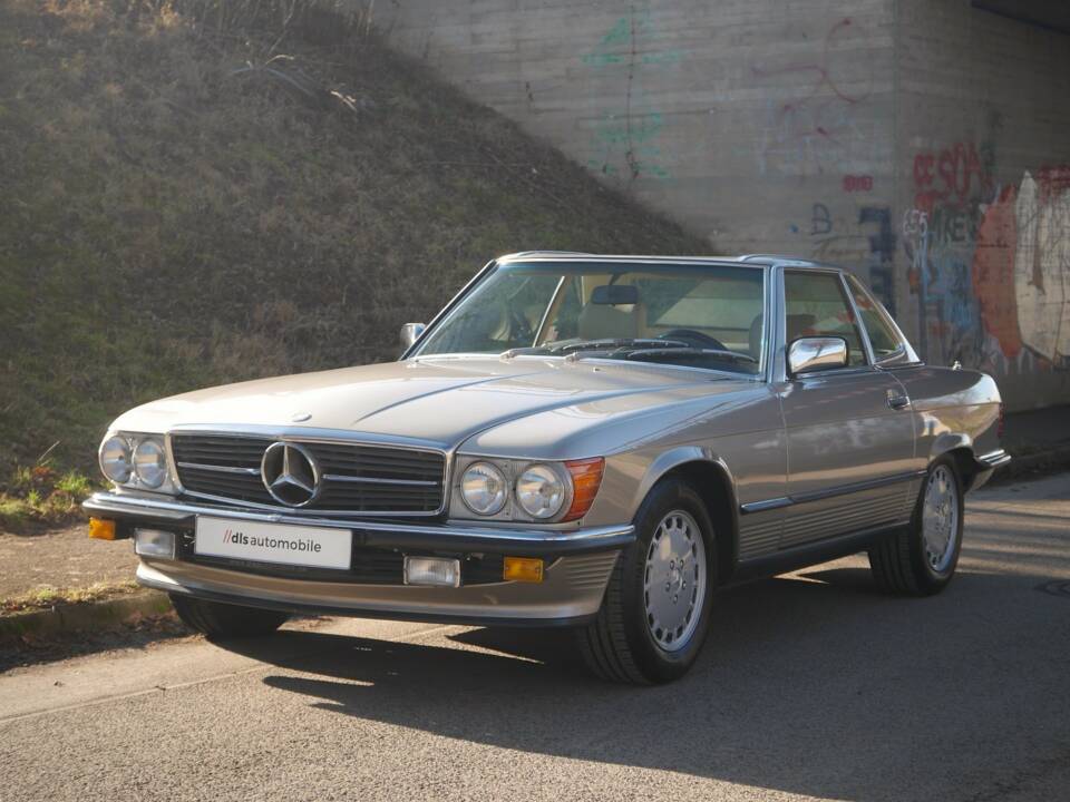Bild 15/30 von Mercedes-Benz 560 SL (1989)