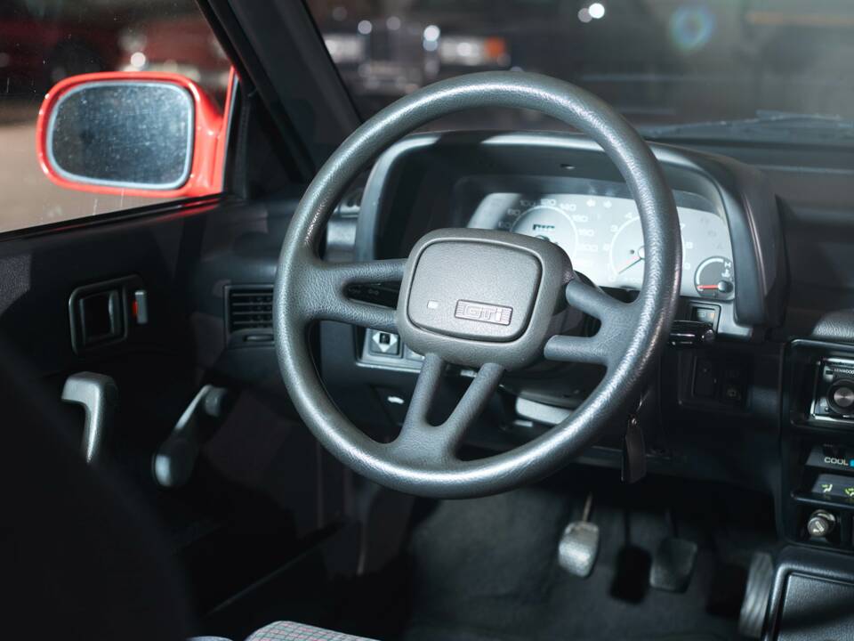 Image 31/36 of Suzuki Swift GTI 16V (1991)
