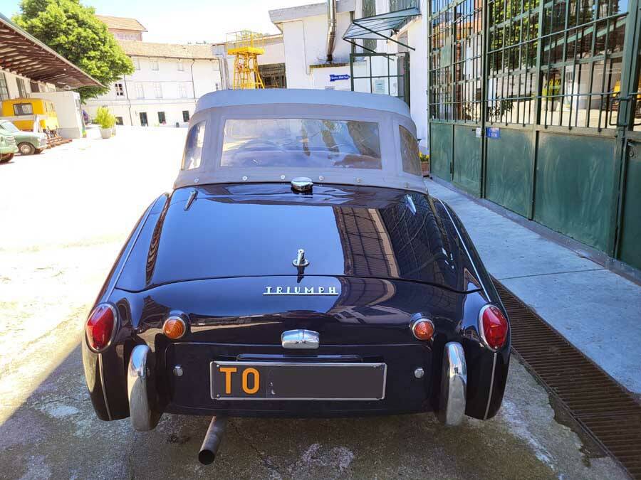 Image 14/38 of Triumph TR 3A (1959)