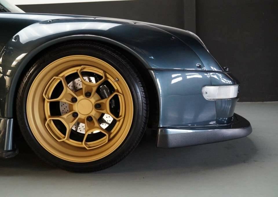 Image 15/50 of Porsche 911 Carrera RWB (1995)