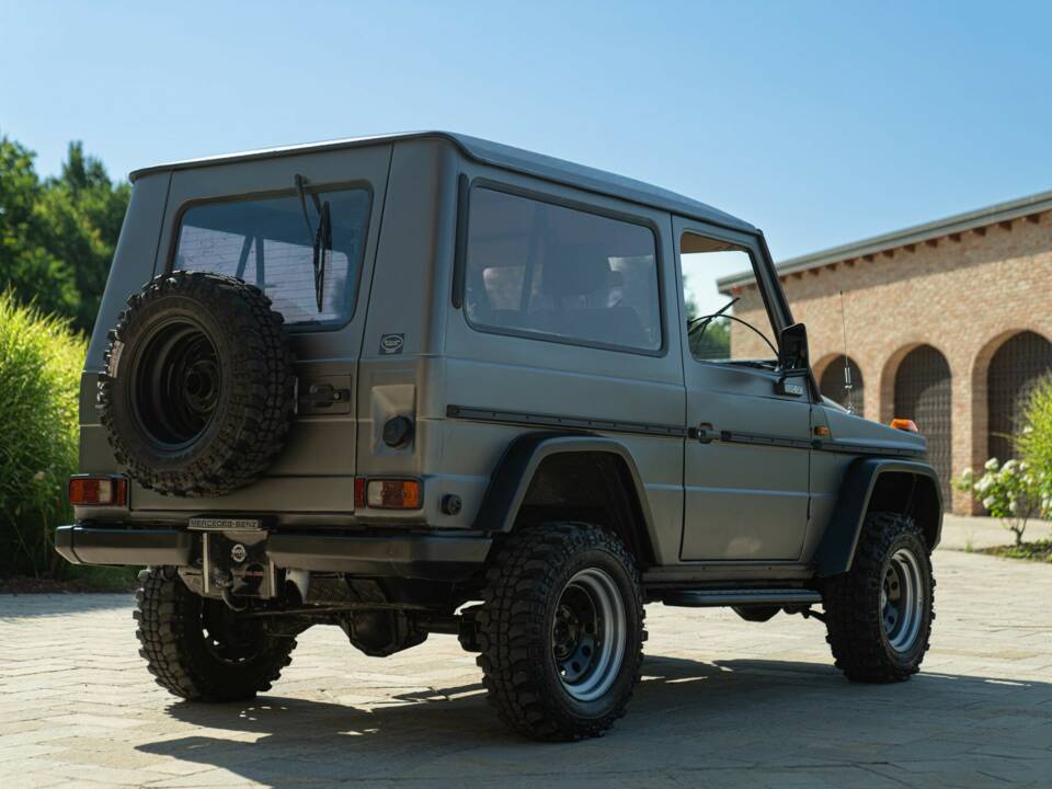 Image 6/50 de Mercedes-Benz 280 GE (SWB) (1981)