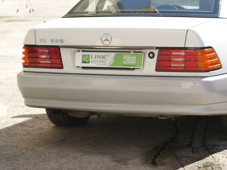 Image 42/50 of Mercedes-Benz 300 SL-24 (1989)