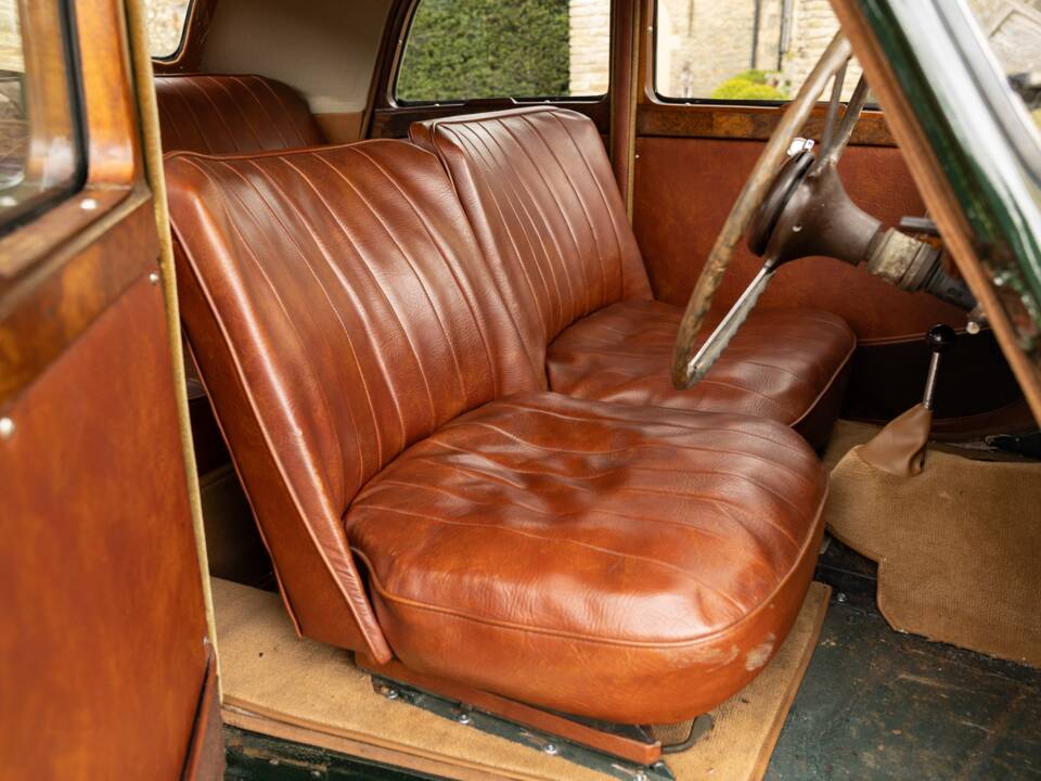 Image 8/21 of Riley 2.5 Litre RMF (1953)