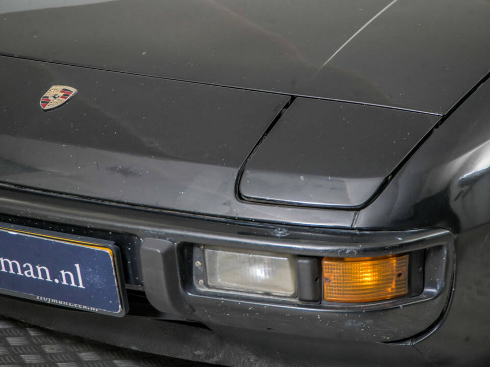 Immagine 22/50 di Porsche 924 S (1986)