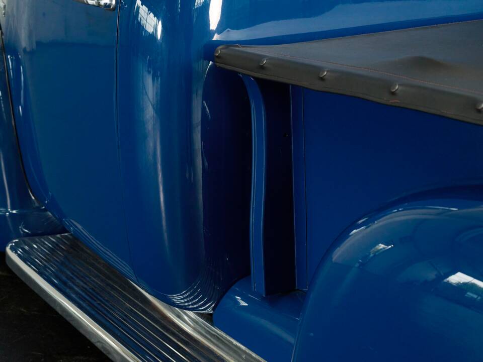 Imagen 21/50 de Chevrolet 3100 ½-ton (1951)