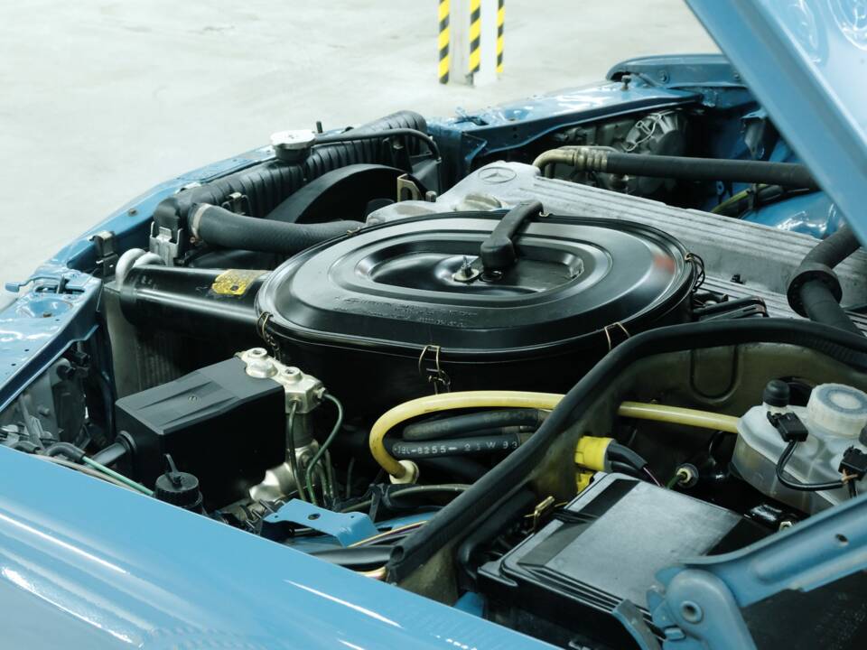 Bild 24/50 von Mercedes-Benz 280 SE (1983)