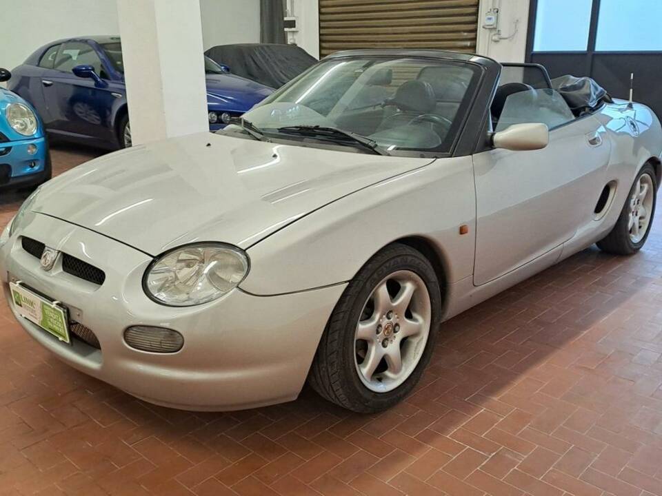 Immagine 13/50 di MG F 1.8i (1998)