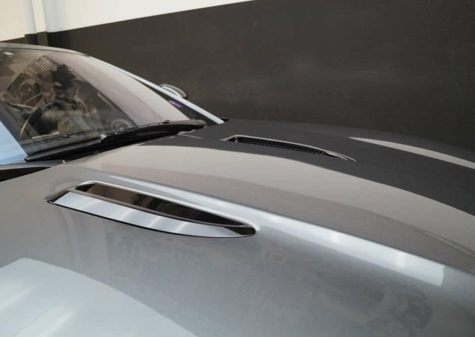 Image 18/50 of Jaguar F-Type (2019)