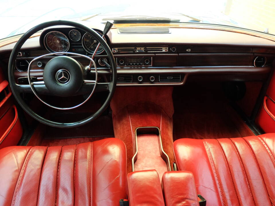 Immagine 12/77 di Mercedes-Benz 300 SEL (1969)