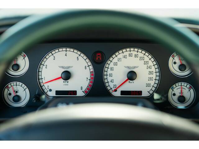 Image 13/43 of Aston Martin DB 7 GTA (2003)