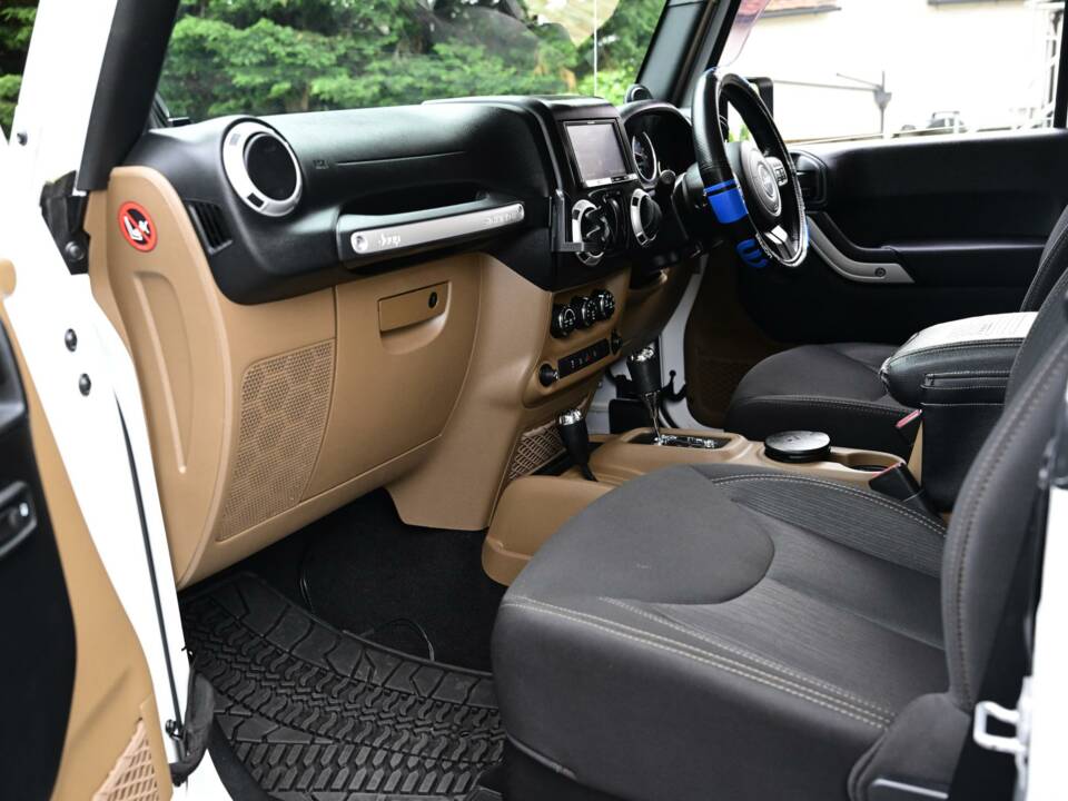 Afbeelding 28/50 van Jeep Grand Cherokee 6.4 V8 SRT (2014)