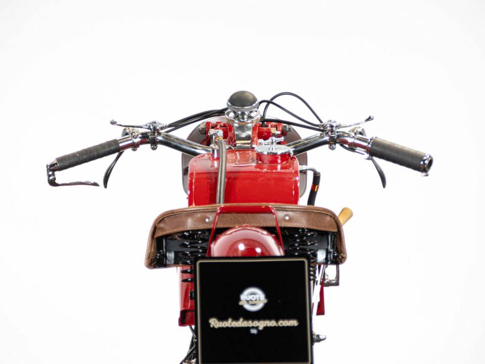 Immagine 15/50 di Moto Guzzi 250 SS (1930)