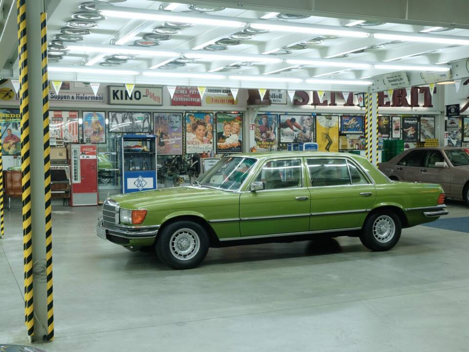 Image 4/50 de Mercedes-Benz 450 SEL 6,9 (1976)