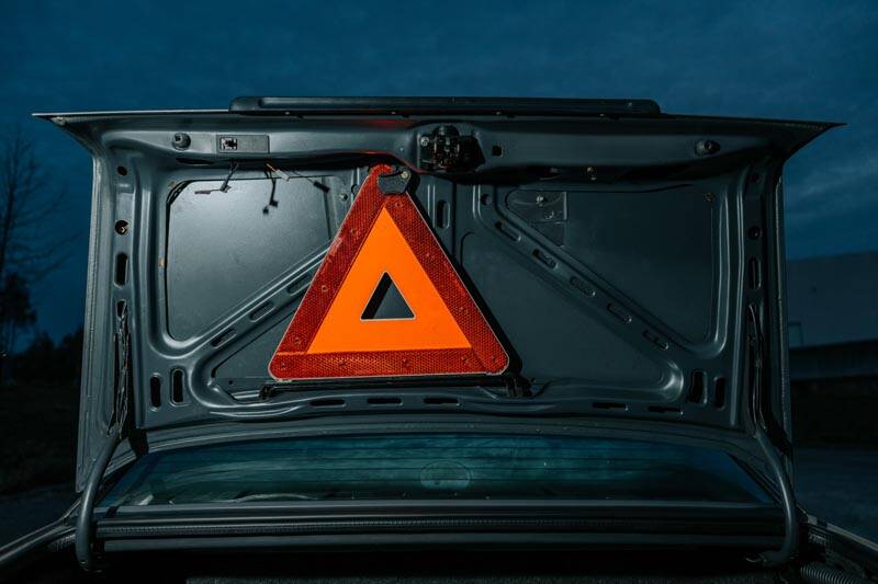 Image 61/69 de Mercedes-Benz 190 E 2.3-16 (1988)