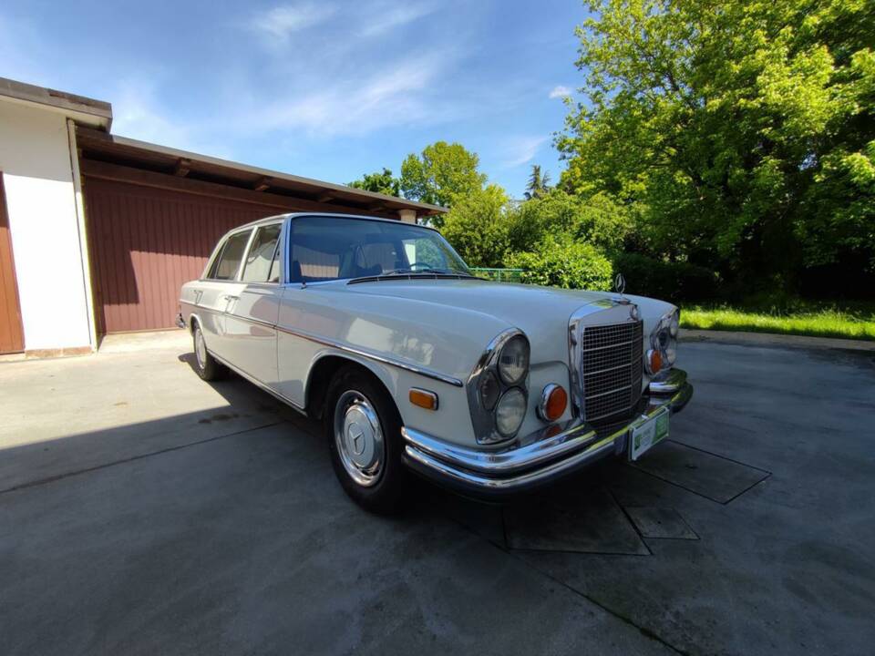 Image 3/10 of Mercedes-Benz 280 SEL 4,5 (1972)