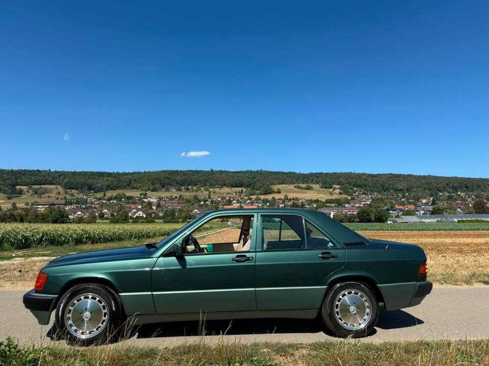 Bild 3/21 von Mercedes-Benz 190 E 2.3 (1991)