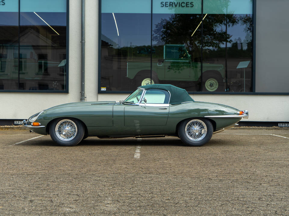 Afbeelding 16/33 van Jaguar E-Type 4.2 (1967)