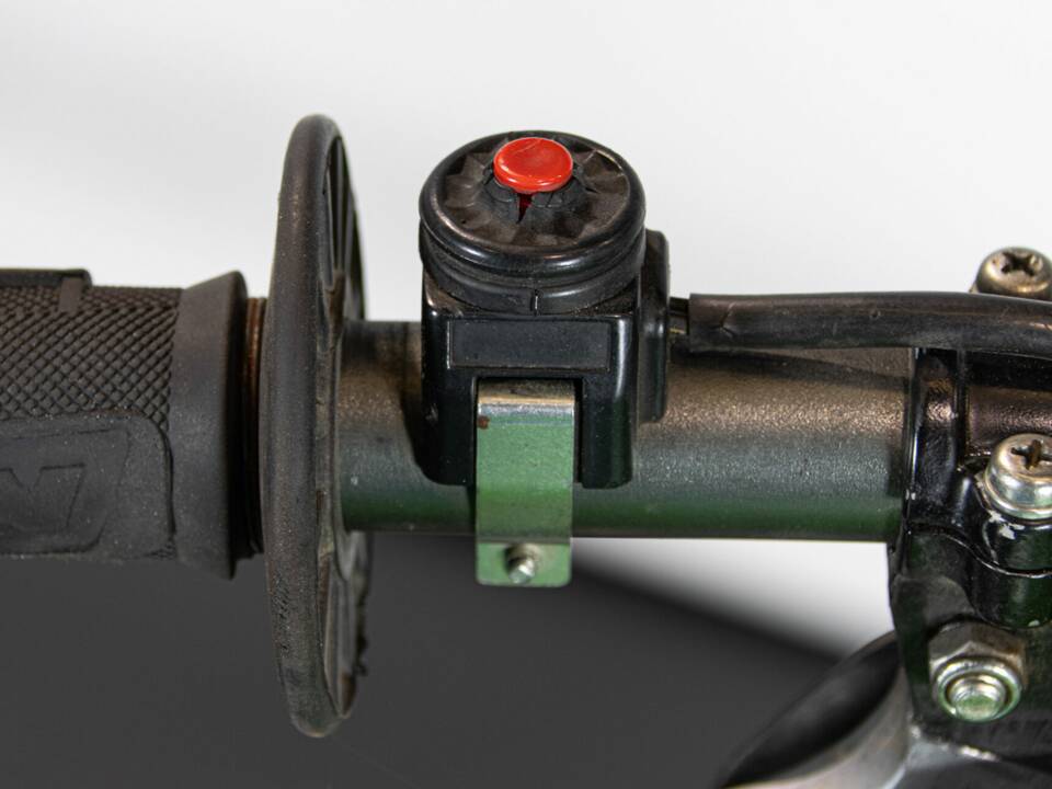 Image 16/50 of Kawasaki KX 250 (1986)