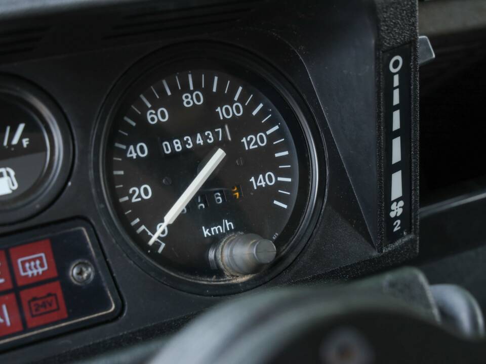 Immagine 28/50 di Land Rover 90 (1990)