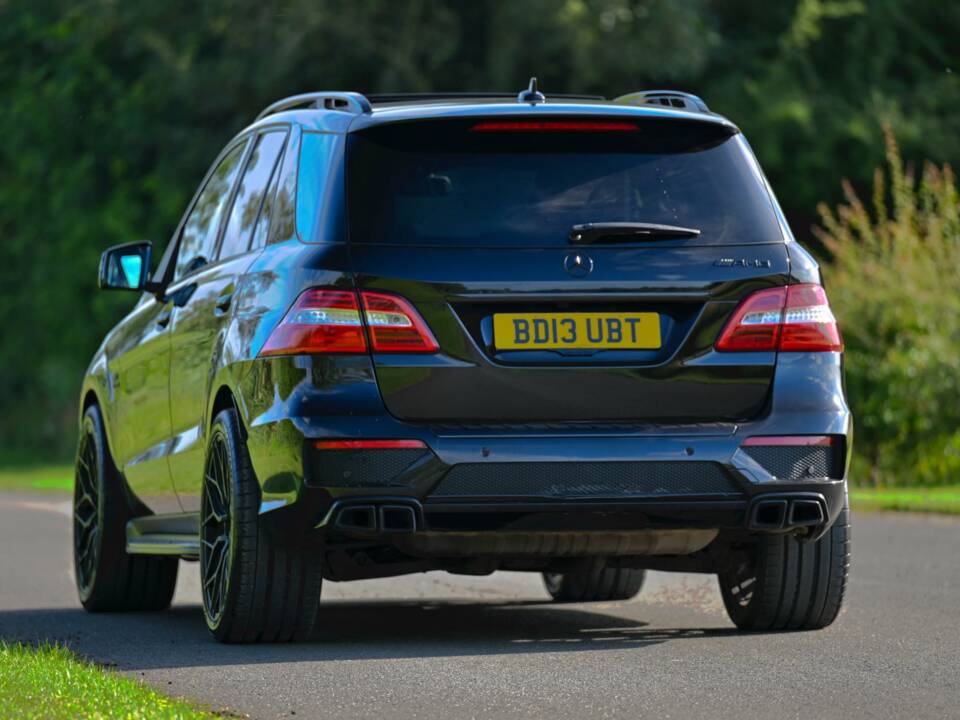 Image 10/49 of Mercedes-Benz ML 63 AMG (2013)