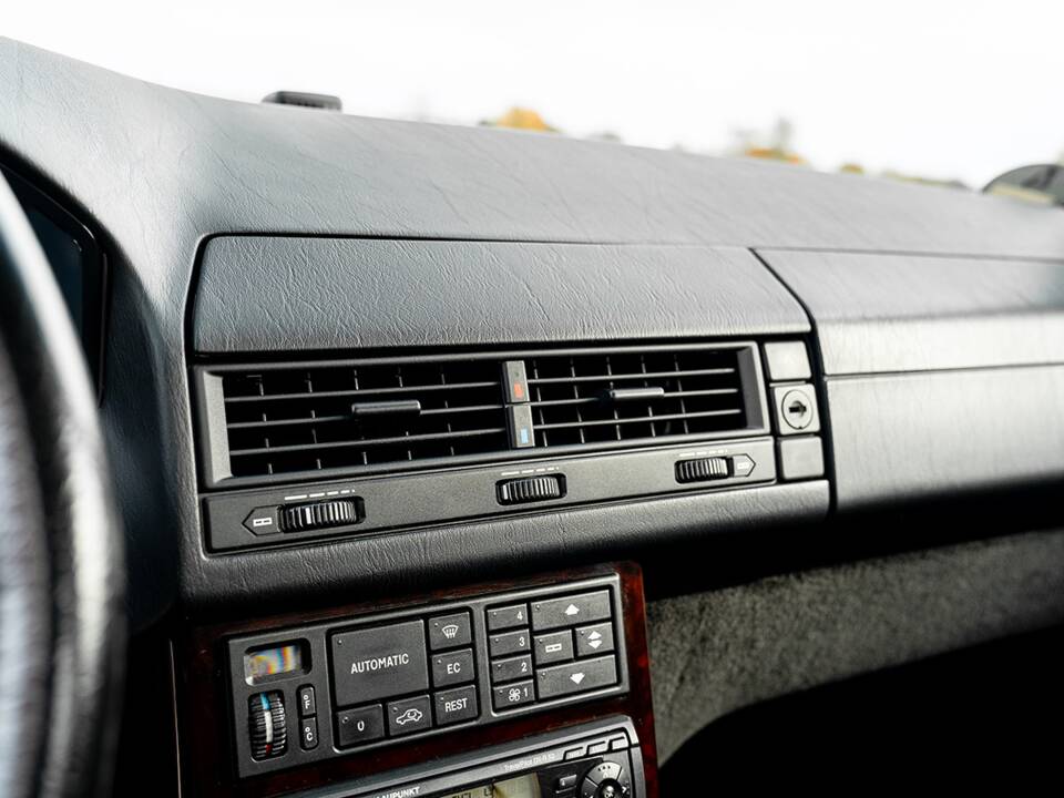 Image 39/47 of Mercedes-Benz SL 280 (1996)