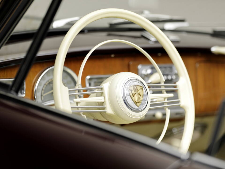 Bild 16/31 von BMW 502 - 3,2 Liter Super (1960)