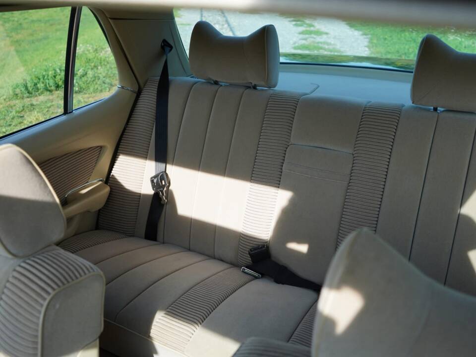 Afbeelding 5/28 van Mercedes-Benz 450 SEL (1979)