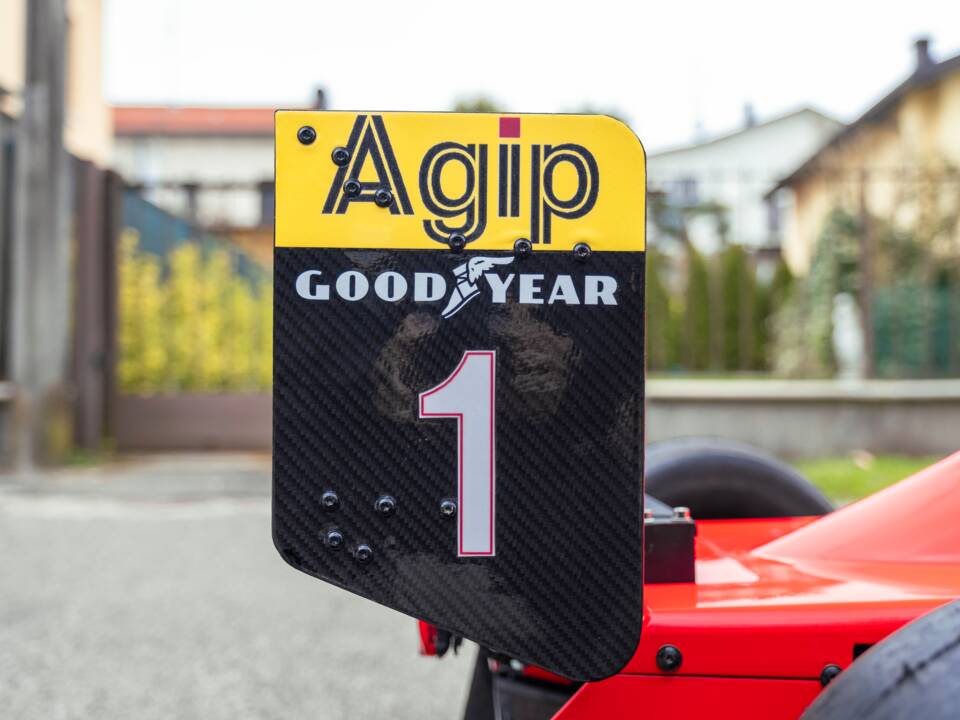 Image 29/85 of Ferrari 641 (1990)