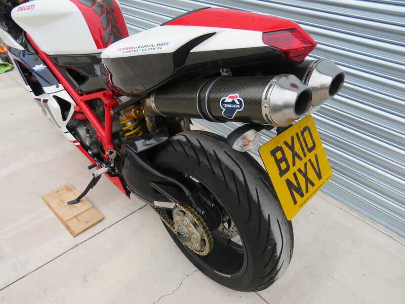 Bild 43/44 von Ducati DUMMY (2010)