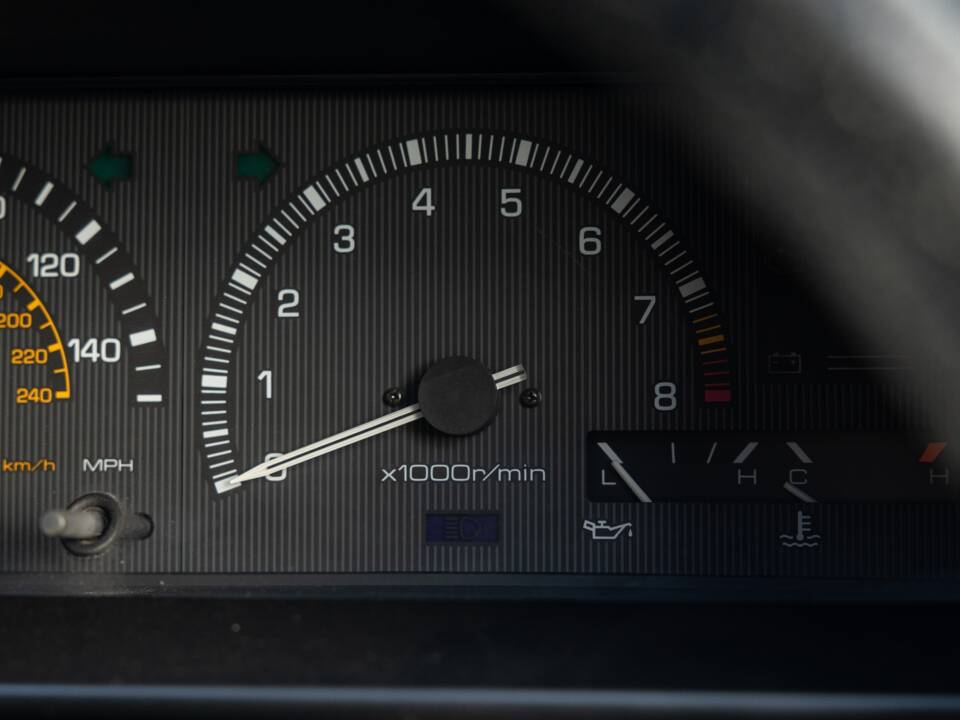 Bild 28/37 von Toyota Corolla GT (1986)