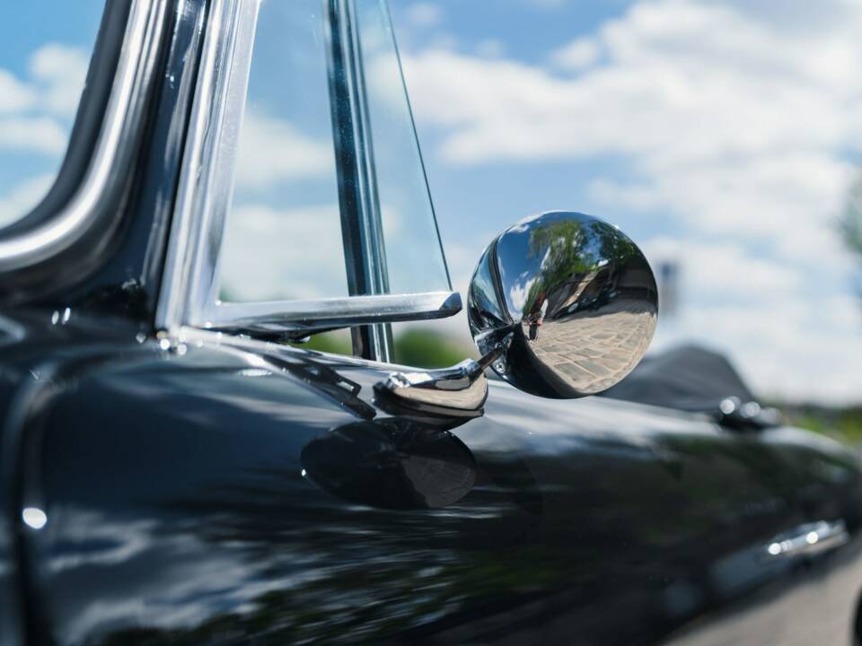 Afbeelding 25/75 van Aston Martin DB 5 Volante (1964)