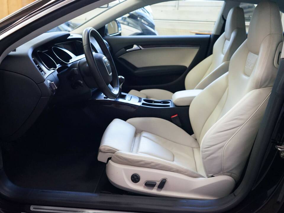 Obraz 29/45 pojazdu Audi S5 Coupé (2007)