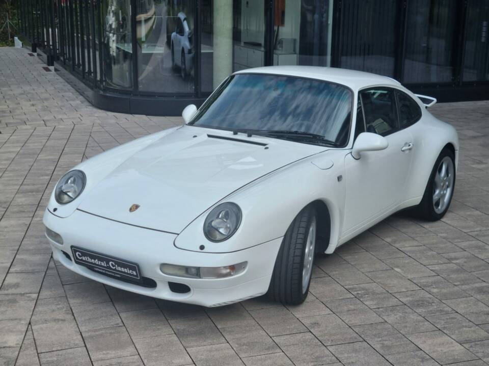 Image 15/45 of Porsche 911 Carrera 4 (1995)