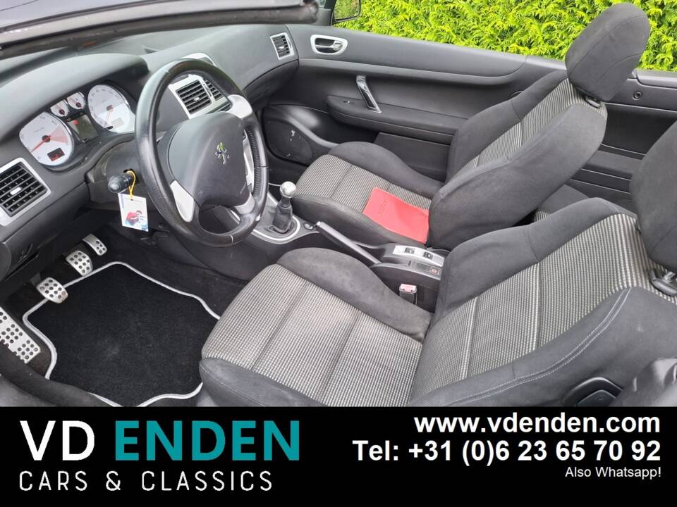 Bild 16/23 von Peugeot 307 CC 2.0i (2005)