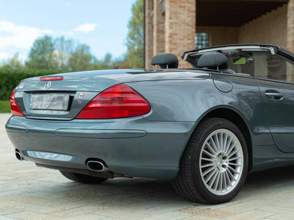 Image 24/50 of Mercedes-Benz SL 500 (2001)