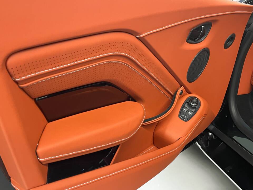 Bild 23/25 von Aston Martin V12 Vantage (2022)