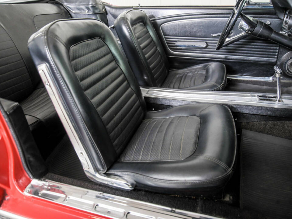 Image 16/50 of Ford Mustang 289 (1966)