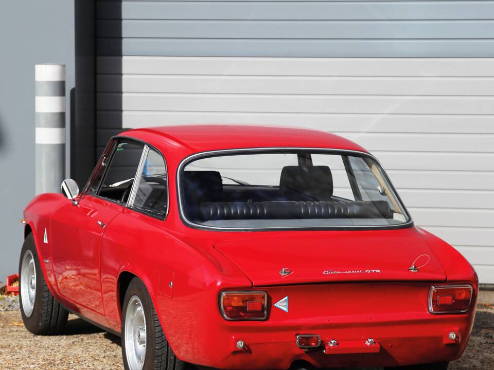 Immagine 27/48 di Alfa Romeo Giulia 1750 GT Am (1970)