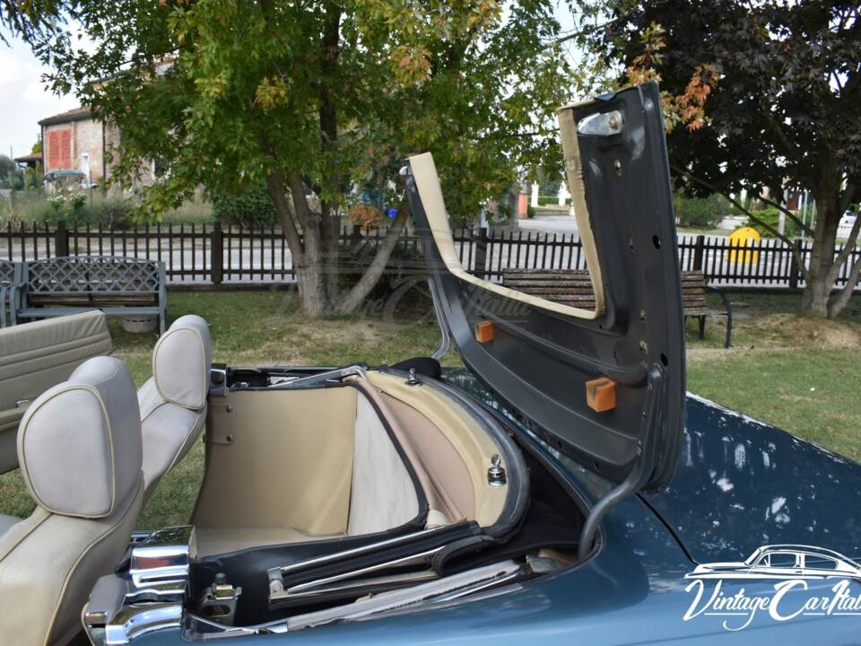 Image 64/75 de Mercedes-Benz 560 SL (1986)