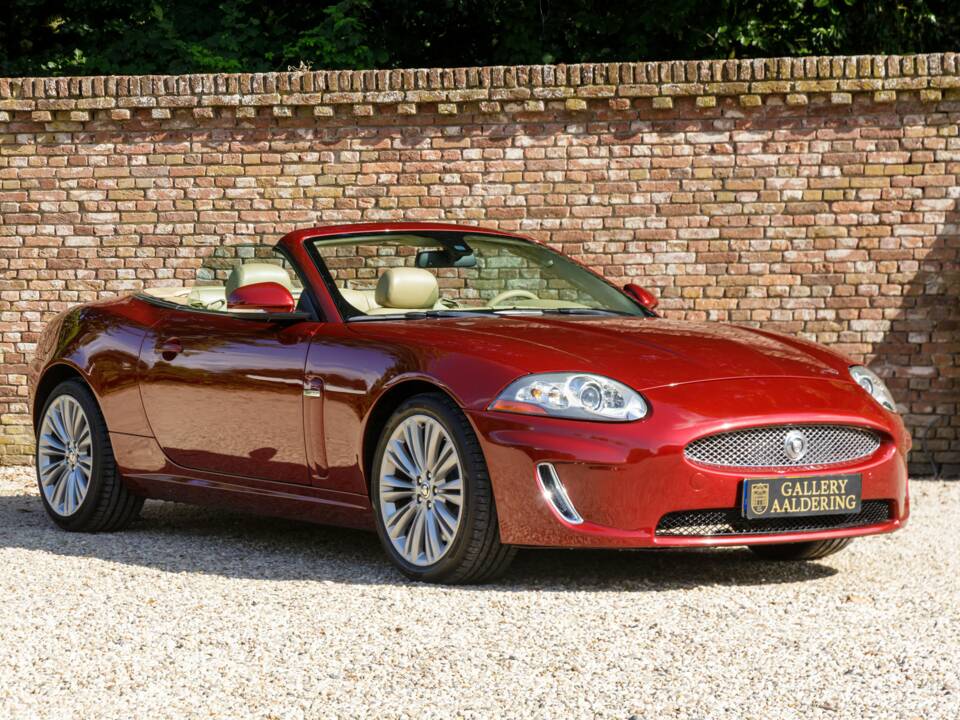 Image 26/50 of Jaguar XK (2011)