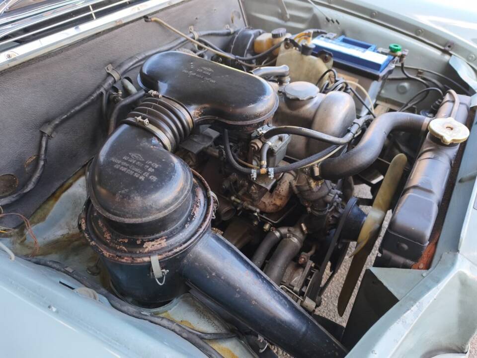 Afbeelding 18/25 van Mercedes-Benz 200 (1967)