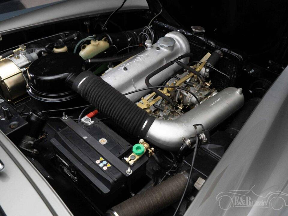 Image 3/19 de Mercedes-Benz 190 SL (1962)