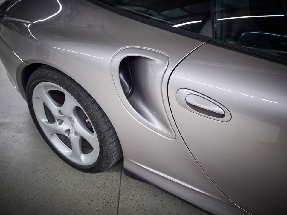 Image 43/98 of Porsche 911 Turbo (2000)