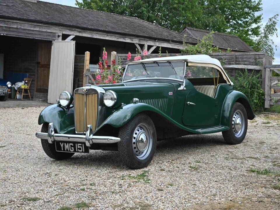 Image 17/50 of MG TD (1953)