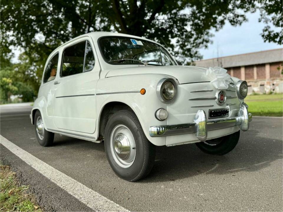 Image 1/28 of FIAT 600 D (1964)
