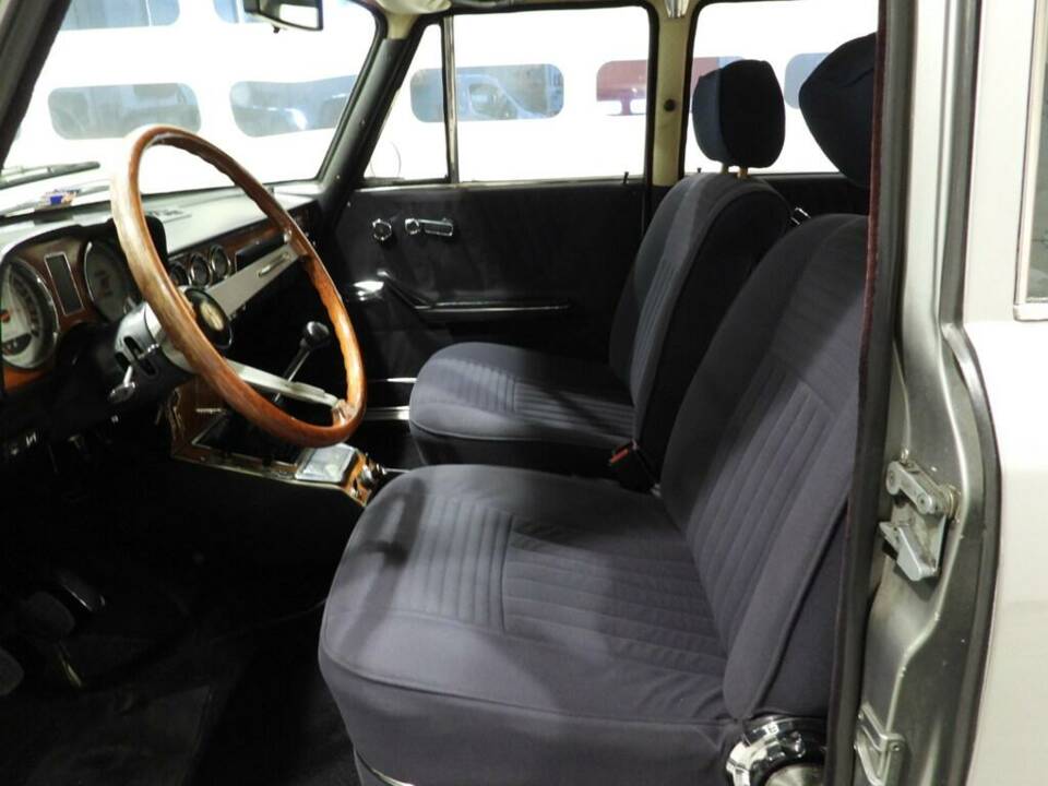 Bild 6/14 von Alfa Romeo 2000 Spider Veloce (1973)