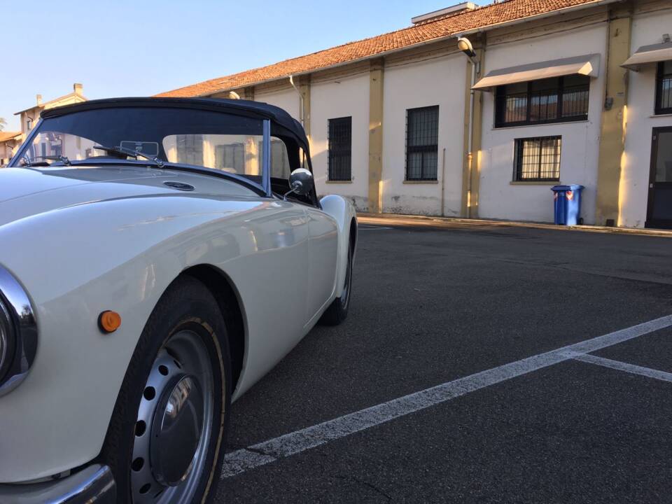 Image 4/10 of MG MGA 1500 (1959)