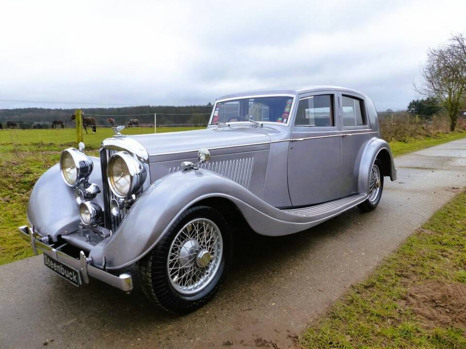 Bentley 4¼ Litre Limousine "Razor Edge" Gurney Nutting 1936